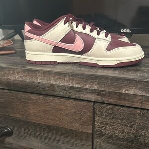 nike dunks size 10.5